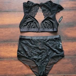 Adore me bra and underwear set
